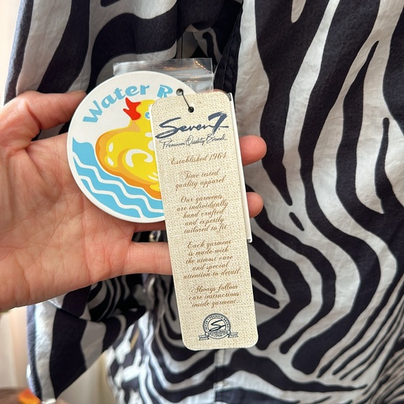 Seven7 raincoat Large size - Picture 6 of 16